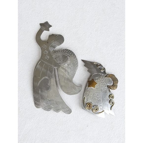 Vintage Christmas Angel Brooches 2 PC Silver Tone Whimsical Folk Art Holiday Set - Picture 1 of 6